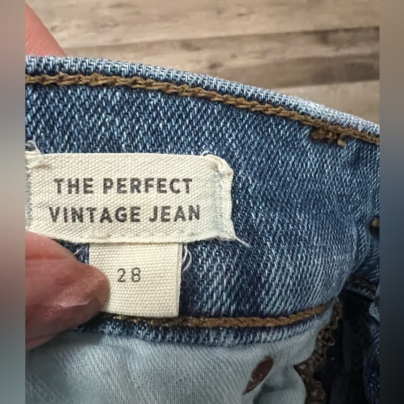 Madewell The Perfect Vintage Jean with distressed hem size 28 EUC - Picture 7 of 9